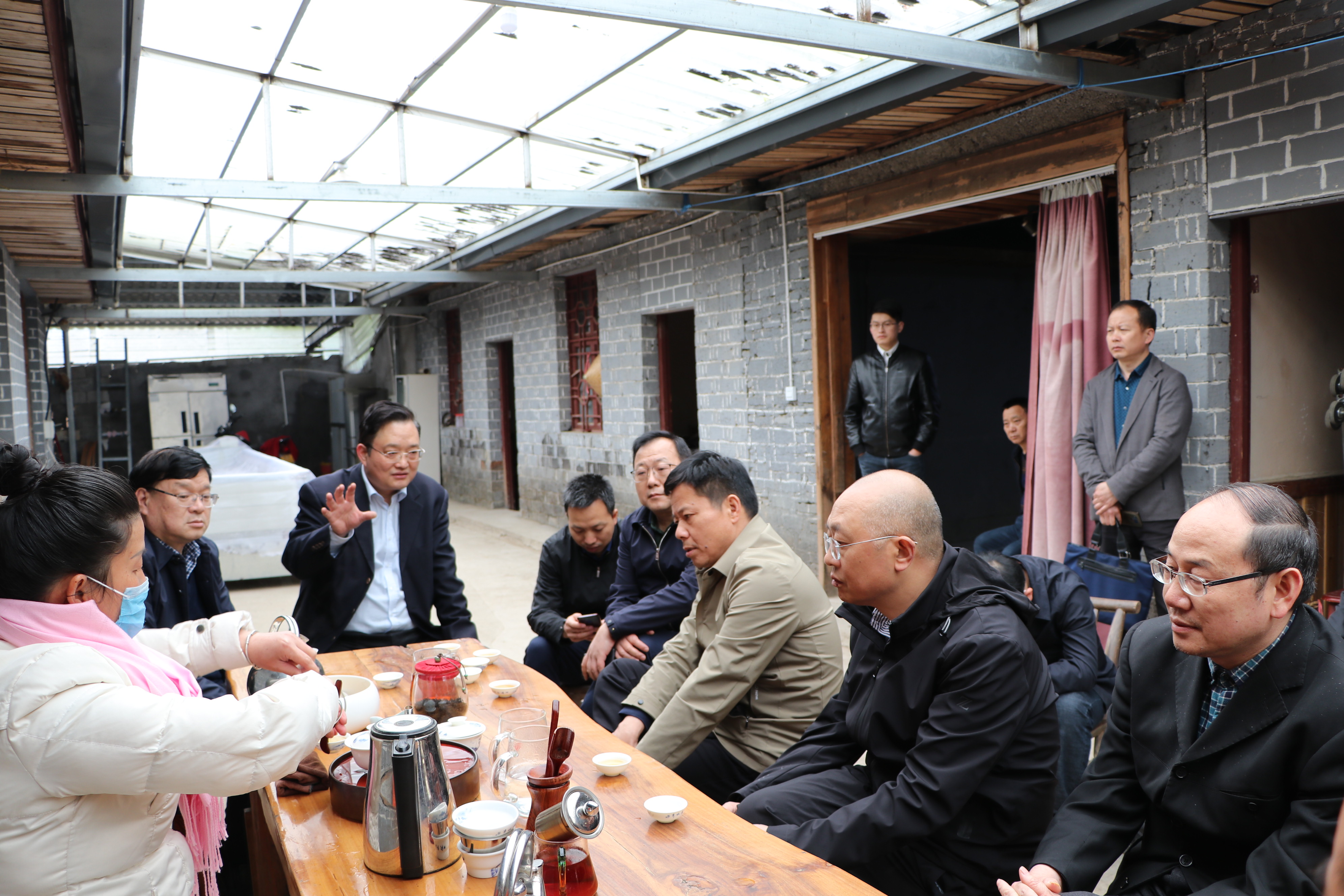 歐程遠(yuǎn)、朱用文等領(lǐng)導(dǎo)調(diào)研集團(tuán) 天子山御茶園有限公司